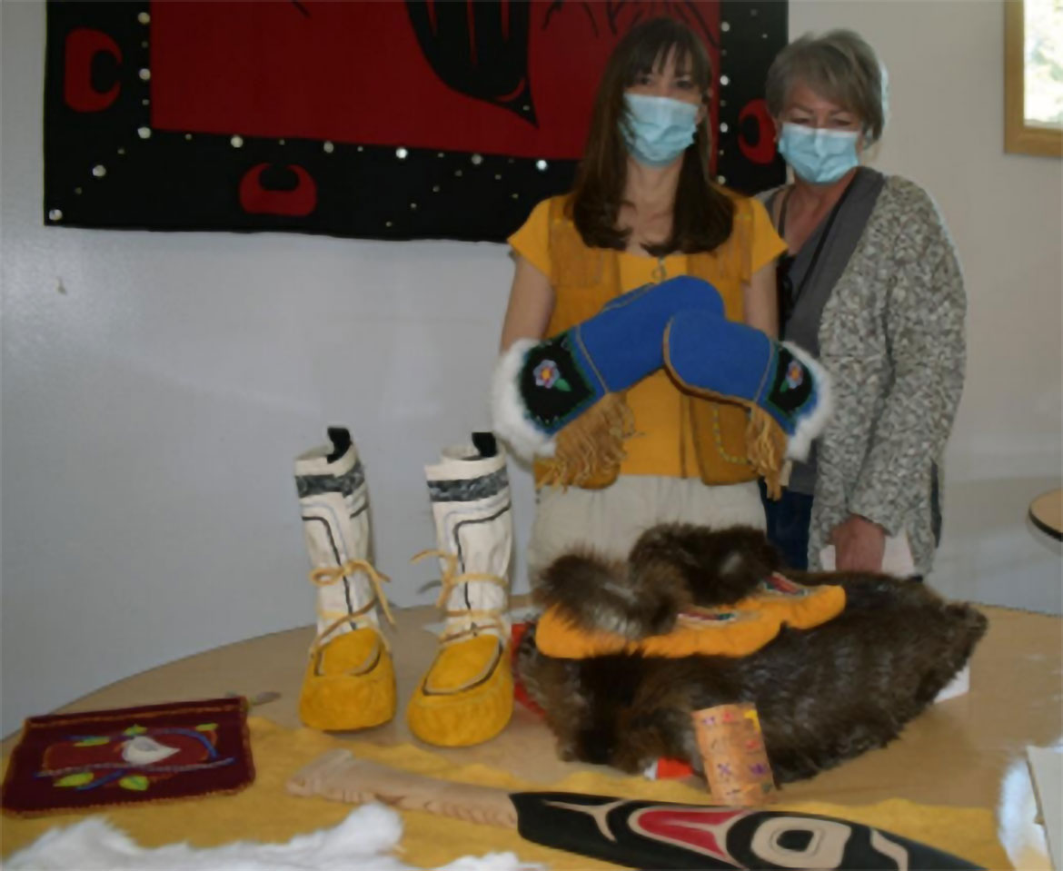 Ta'an Kwäch'än Council Citizen Lori Graham displaying her work from the Yukon First Nation Arts program